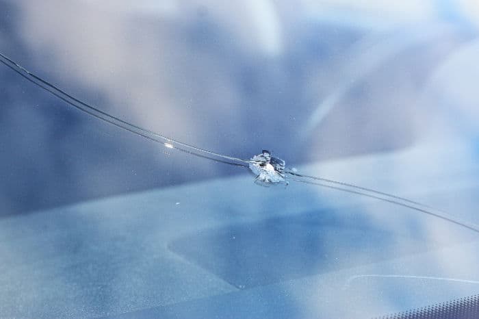 Windshield chip with long extended legs